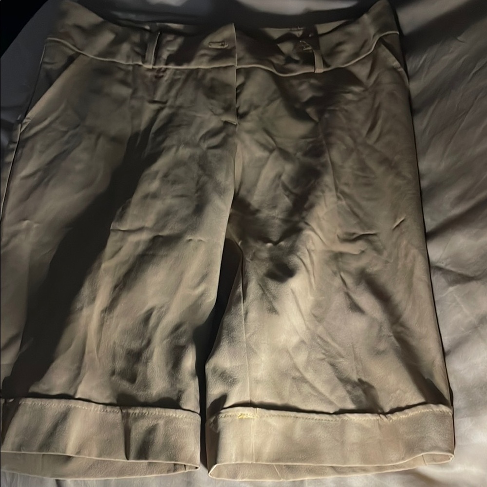 Women's Cream Shorts